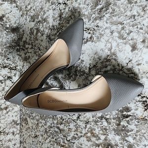 Sharp looking gray snakeskin BCBGeneration heels Size 9